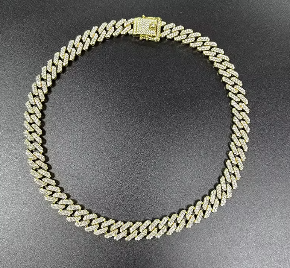 Straight Edge Cuban Link Chain - Snap Buckle