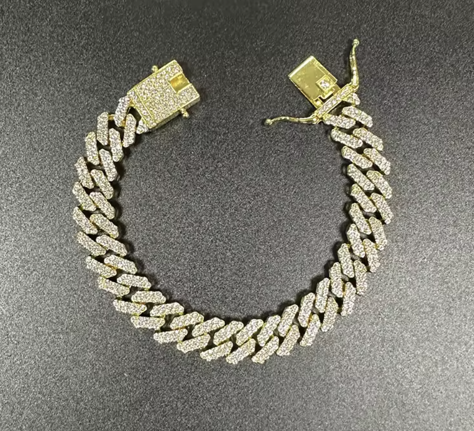 Straight Edge Cuban Link Chain - Snap Buckle