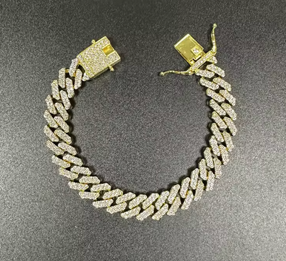 Straight Edge Cuban Link Chain - Snap Buckle